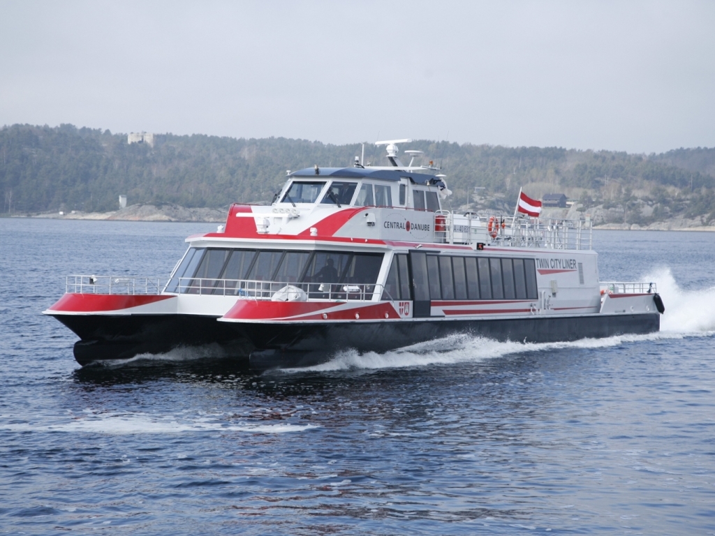 Быстроходные катера «Twin City Liner» пользуются высоким спросом на Дунае
