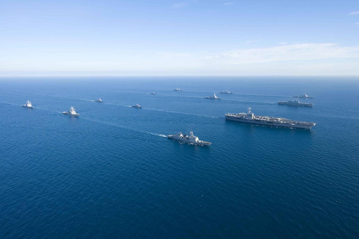 Америка стянула треть военного флота на Ближний Восток