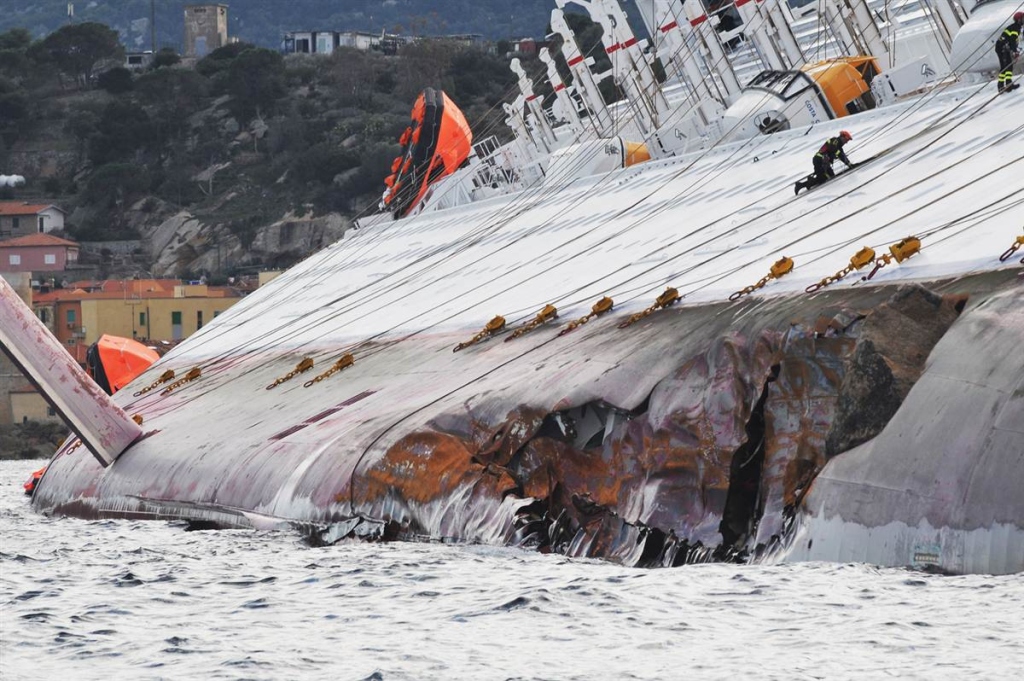 Спасатели нашли тела еще восьмерых жертв «Costa Concordia»