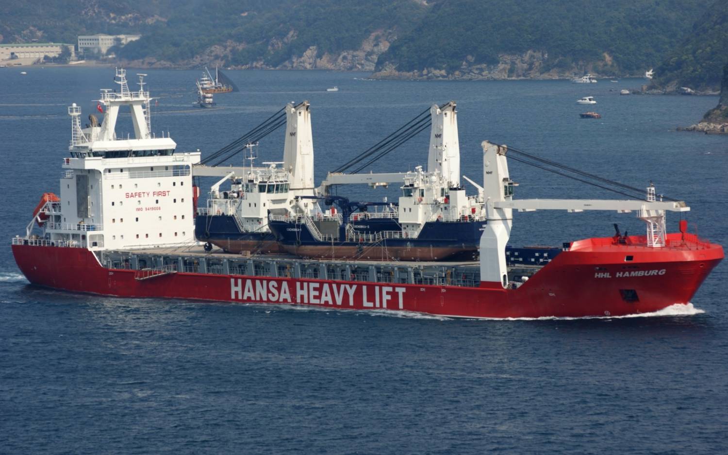 Судно для перевозки сверхтяжелых и негабаритных грузов «HHL Valparaiso»