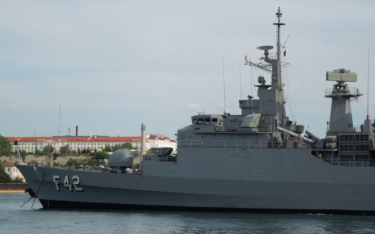 В Севастополь прибыл бразильский фрегат «Constituição»