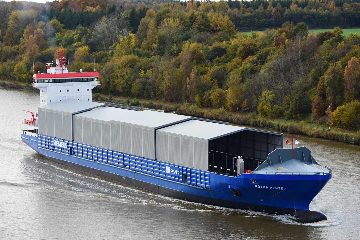 Новое судно для перевозки грузов