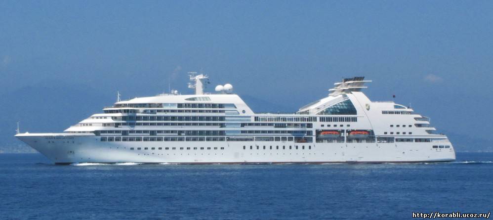 Круизный лайнер «Seabourn Odyssey» прибыл в Севастополь