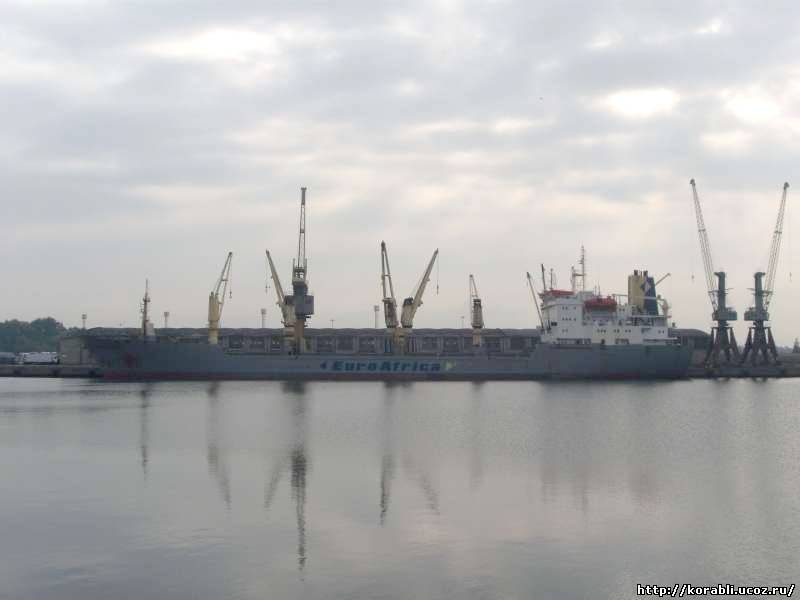 В порту Дубай арестован контейнеровоз «Magdalena» с двумя украинскими и девятью российскими моряками на борту