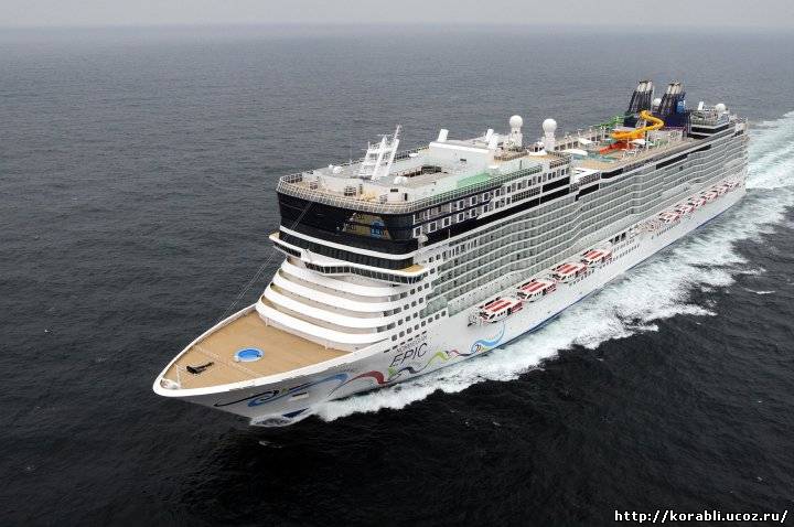 Круизный лайнер «Norwegian Epic» отправился в трансатлантическое плавание