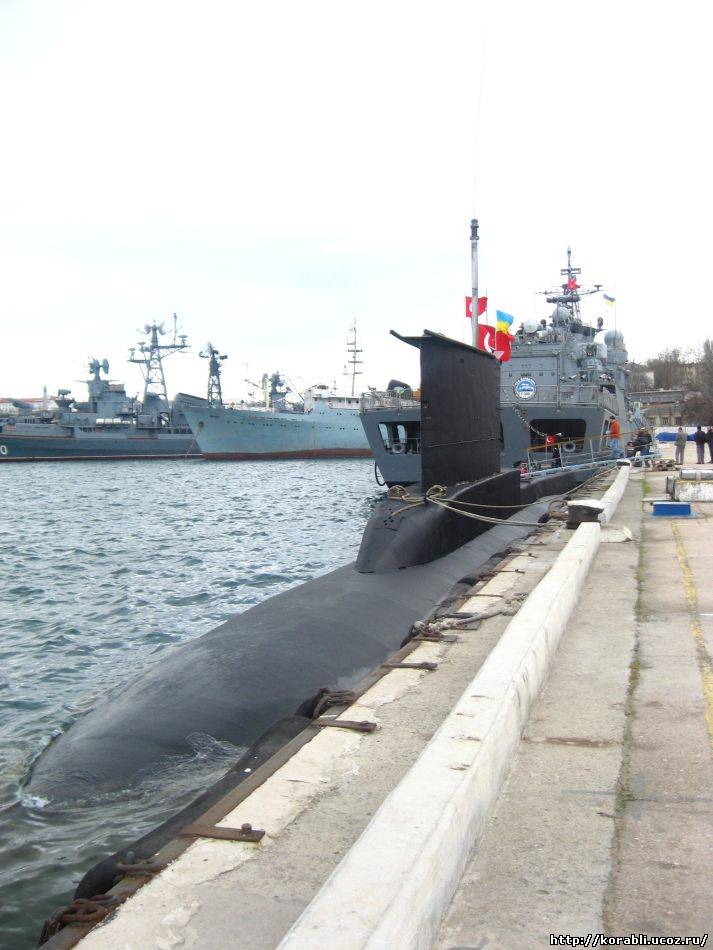 В порт Севастополь прибыли военные корабли ВМС Турции