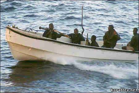 До сих пор четыре украинских моряка с судна «Салма» находятся в пиратском плену