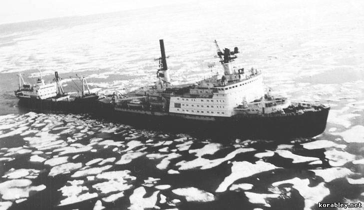 Атомный ледокол «Сибирь» и экспериментальный высокоширотный рейс