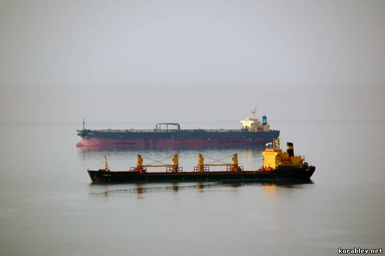 Пираты освободили танкер «Samho Dream» за рекордную сумму - 9,5 миллионов долларов