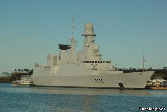 Совместные военно-морские учения ВМС Индии и Франции с участием новейшего фрегата «FNS Forbin»