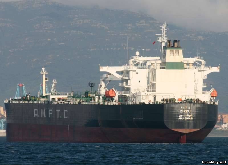 Двое вооруженных пиратов захватили нефтеналивной танкер «Zirku»