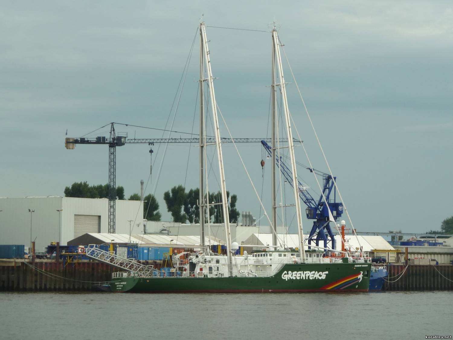 Активисты организации «GREENPEACE» спустили на воду новое парусное судно «Rainbow Warrior III»