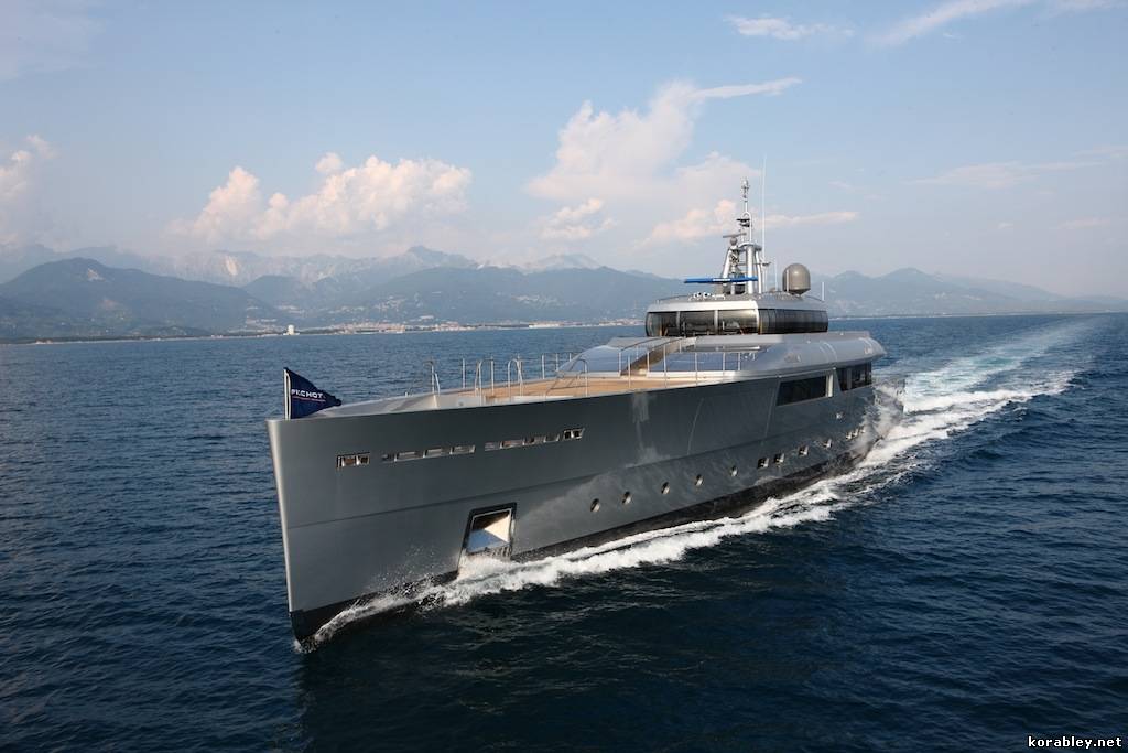 «Exuma» - лучшая моторная яхта 2011 года