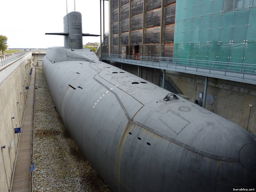 Единственная в мире атомная подводная лодка-музей «Le Redoutable»